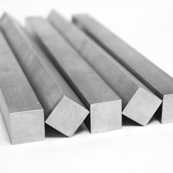 Квадрат нержавеющий 100х100 мм AISI 309S в наличии в Смоленске